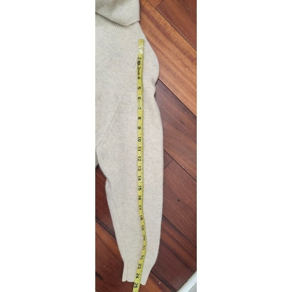 Aritzia Wilfred Free 100% Cashemir Cropped Turtleneck Sweater Oat Beige M - Picture 9 of 12